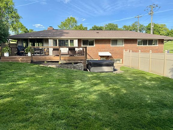 3rd image of 3033 Brookwood Dr