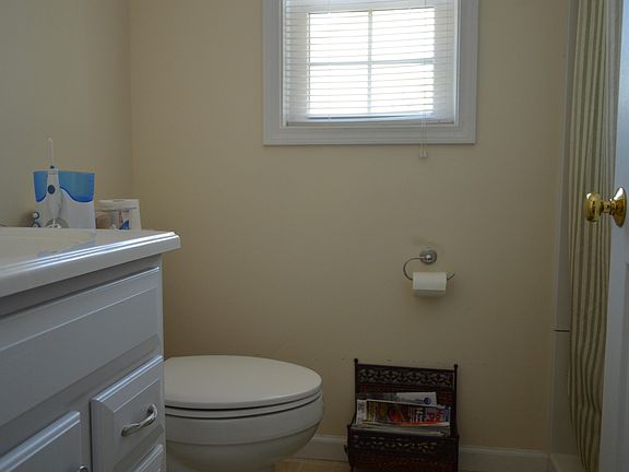 5th image of 126 Brooks Street