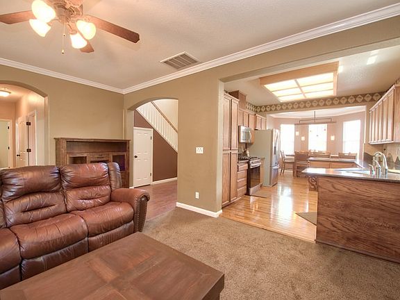 4th image of 5807 Alton Ct