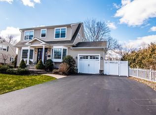 82 Park Ave, Fair Haven, NJ 07704