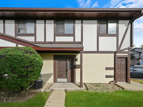 1475 Sacramento Dr Unit 1475, Hanover Park, IL 60133