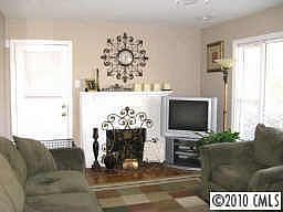 2nd image of 4968 Fleetwood Cir