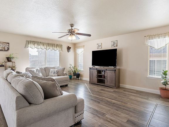 4th image of 1964 E Red Oak Rd