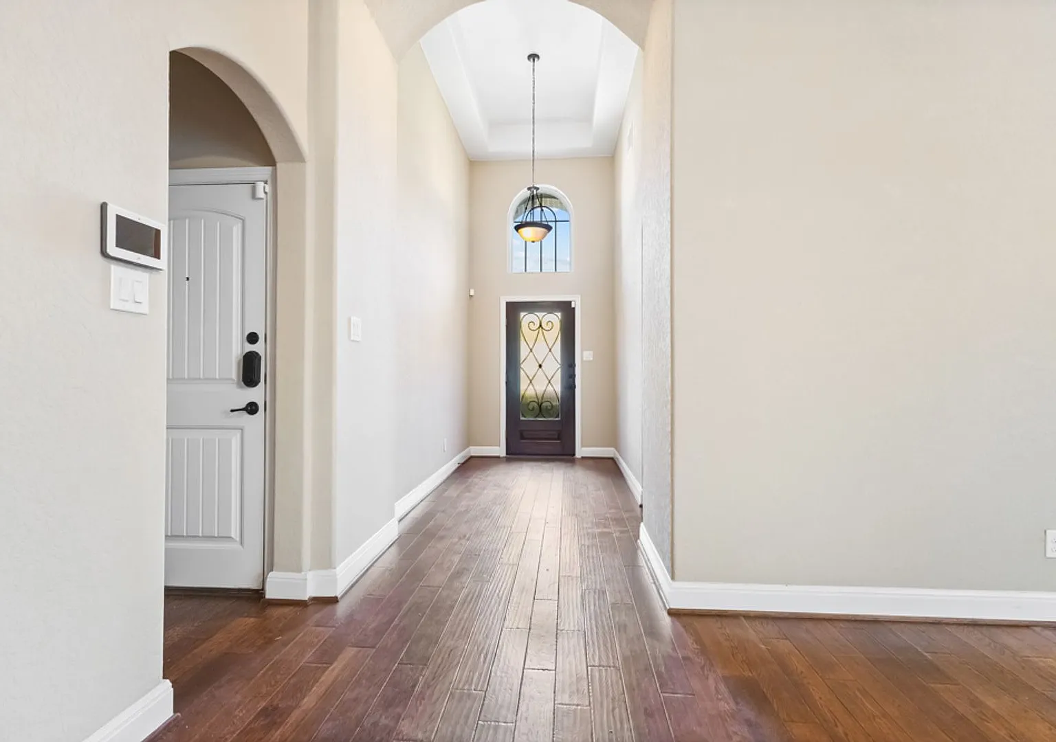 5 bedrooms, 3 bathrooms located in Alamo Ranch — Photo 4