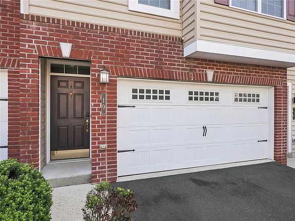 4th image of 19 Rosy Ridge Ct