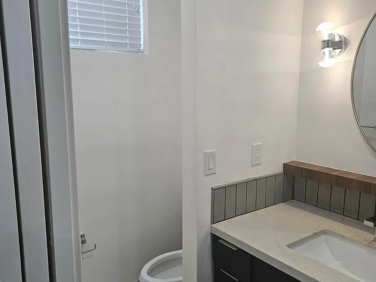 309 S Roosevelt St — Photo 26