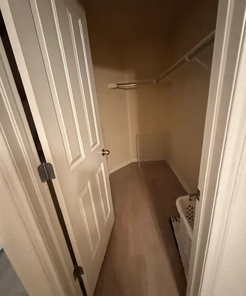 10798 Dayton Way — Photo 11