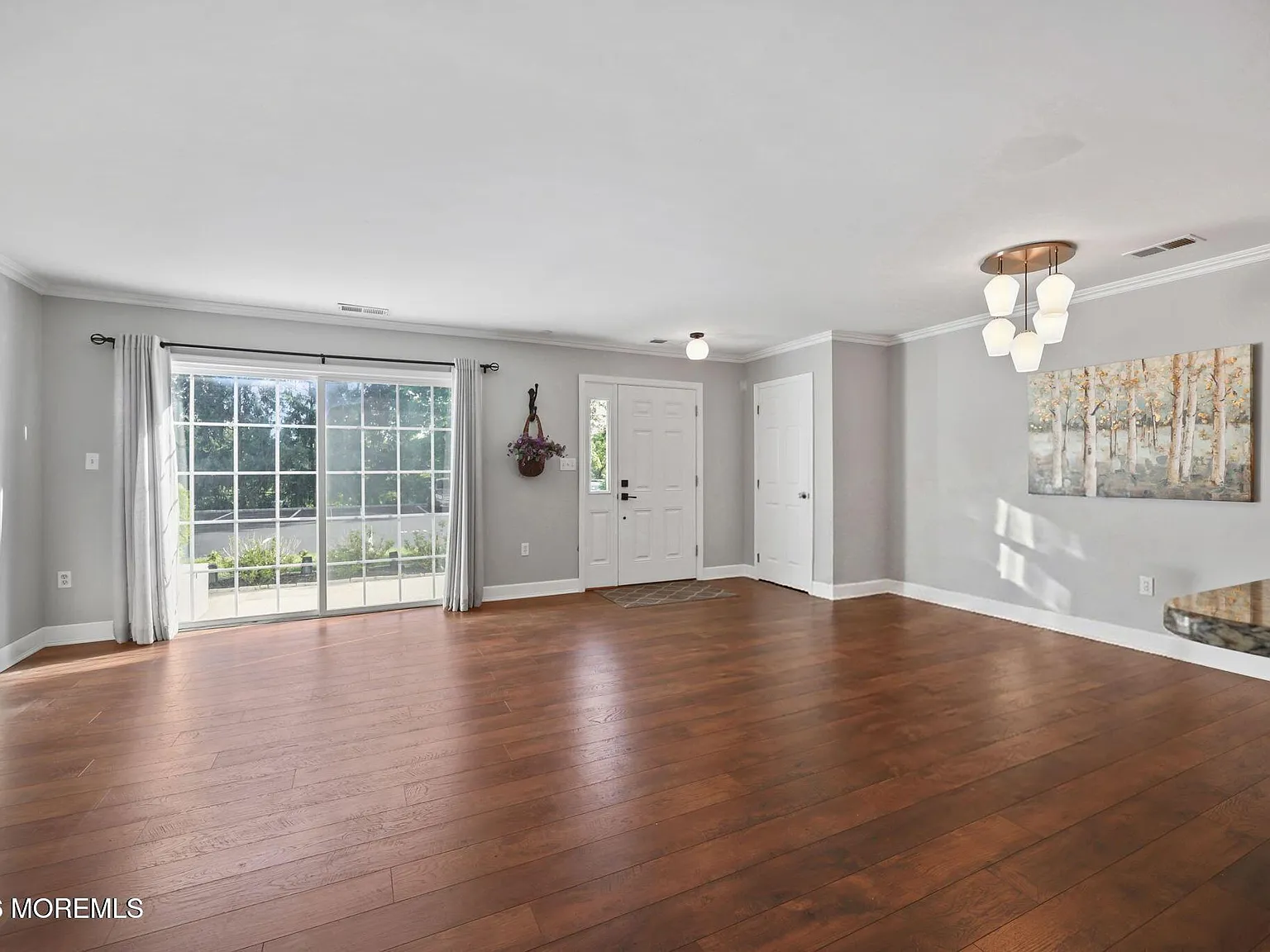 2 bed, 2.5 bath, 1652 sqft, $3,600 — Photo 4