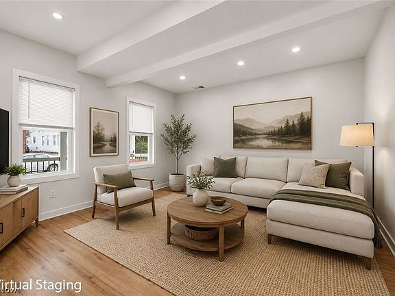 4th image of 3538 Storer Ave