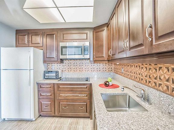 Open kitchen
