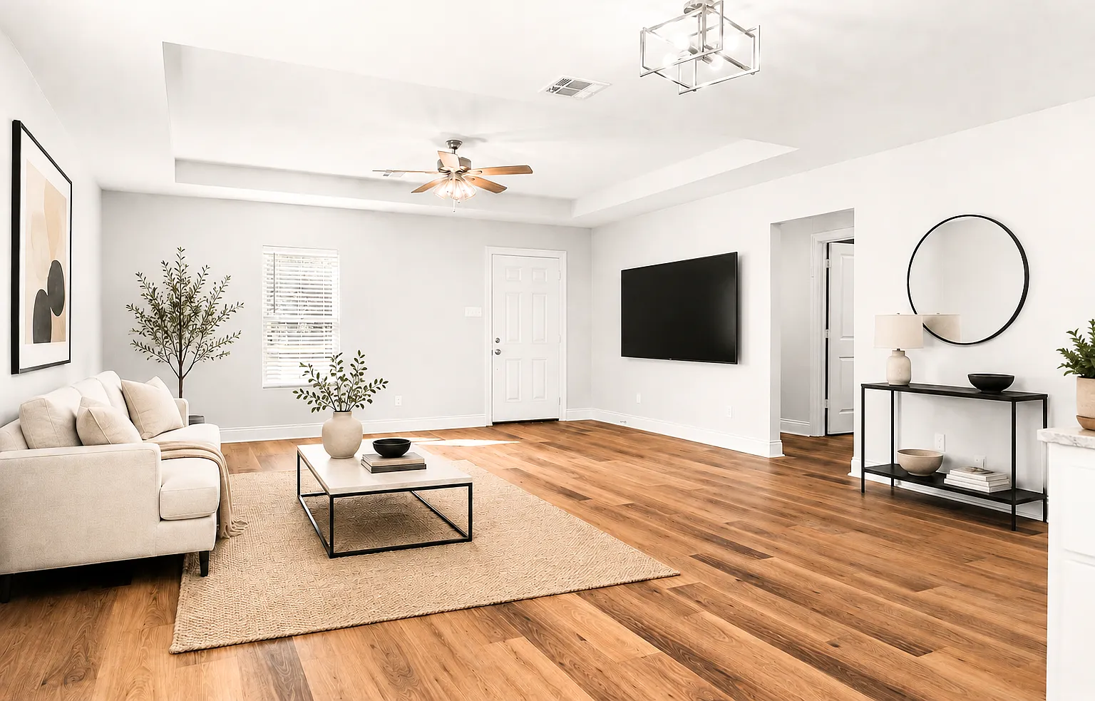 3 bed, 1318 sqft, $1,600 — Photo 2