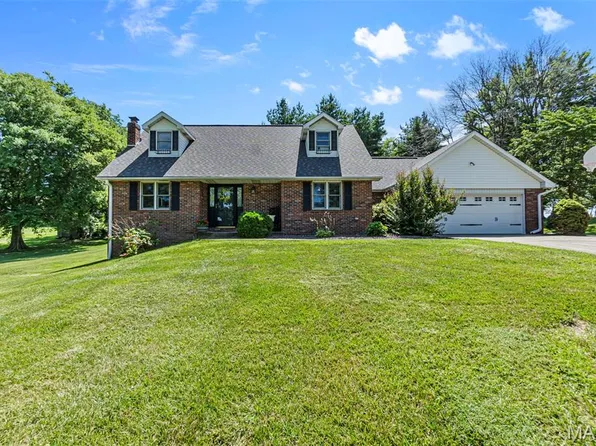 302 Country Ln, Jackson, MO 63755