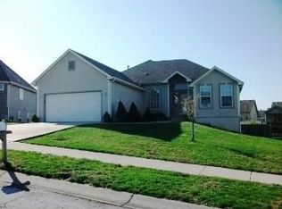 2010 NE Overbrook Dr, Blue Springs, MO 64029