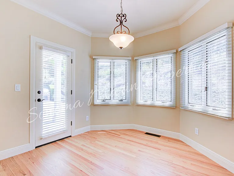 4626 Bennett View Dr — Photo 22