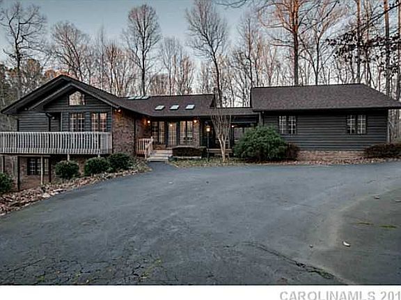 2nd image of 6921 Shady Oak Ln