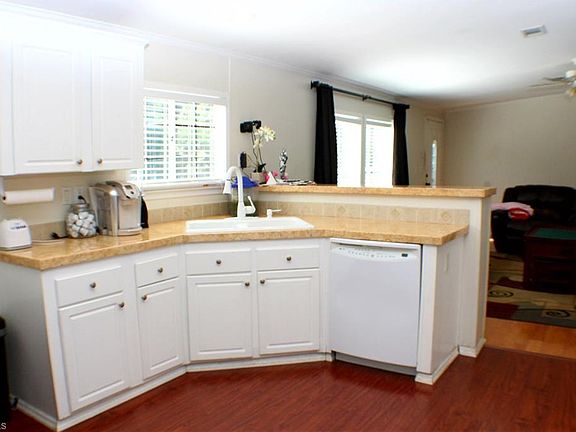 3rd image of 7727 McDaniel Dr