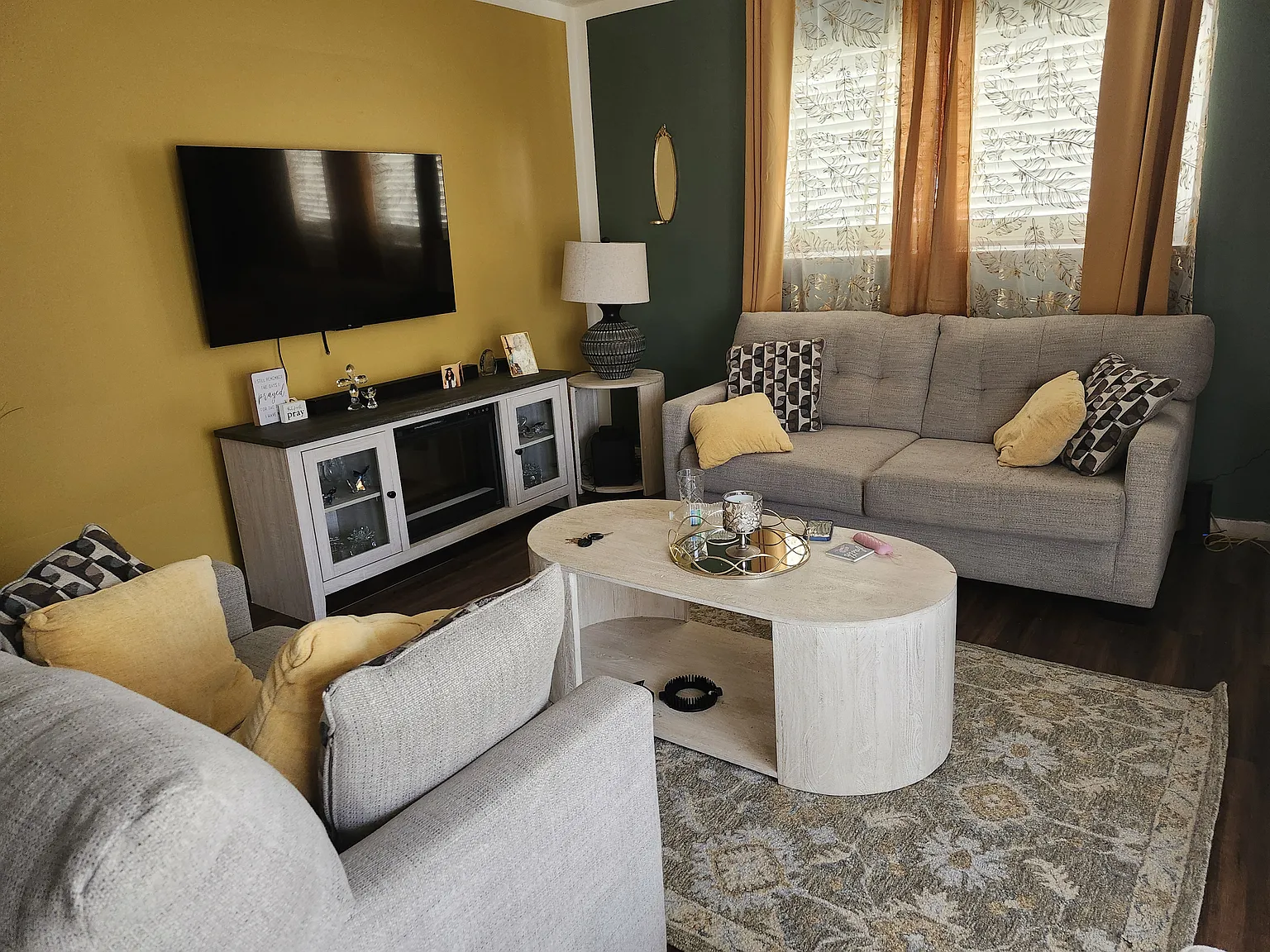 3 bed, 936 sqft, $1,500 — Photo 2