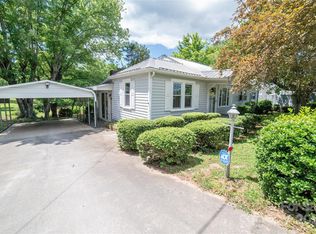 1463 Land St, Lenoir, NC 28645