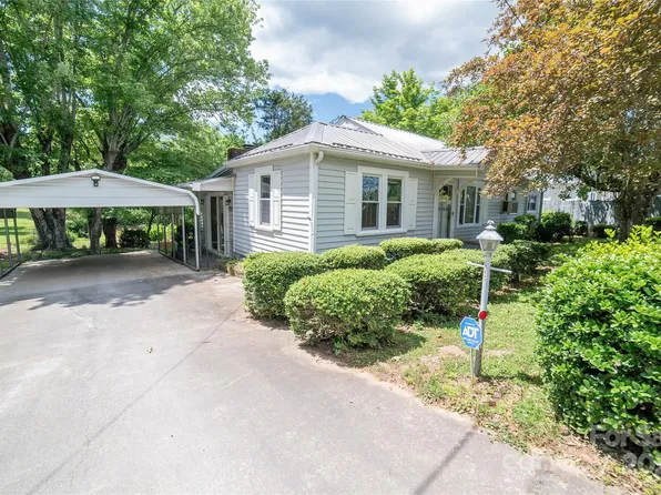 1463 Land St, Lenoir, NC 28645