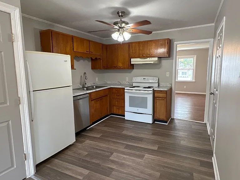 408 S Jefferson Street — Photo 6