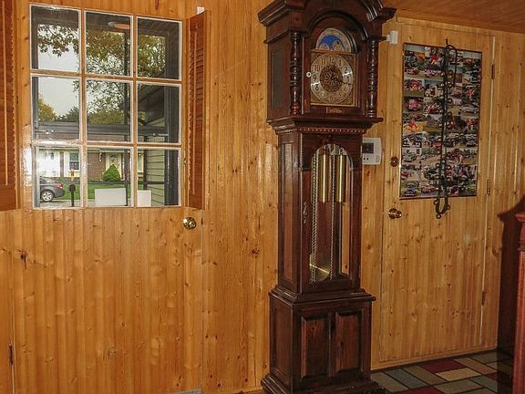 3rd image of 5742 New Meadow Dr
