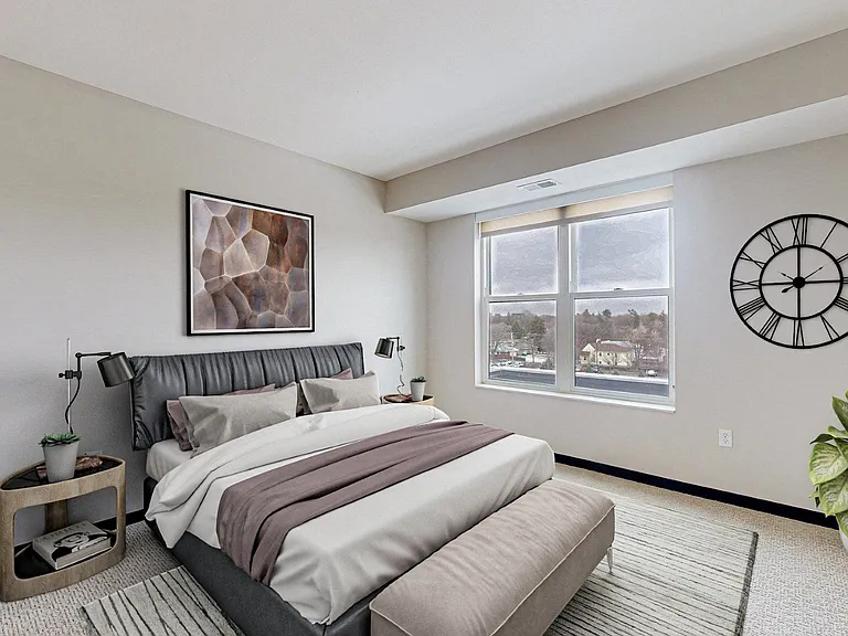 The Shoreham Apartments — Photo 44