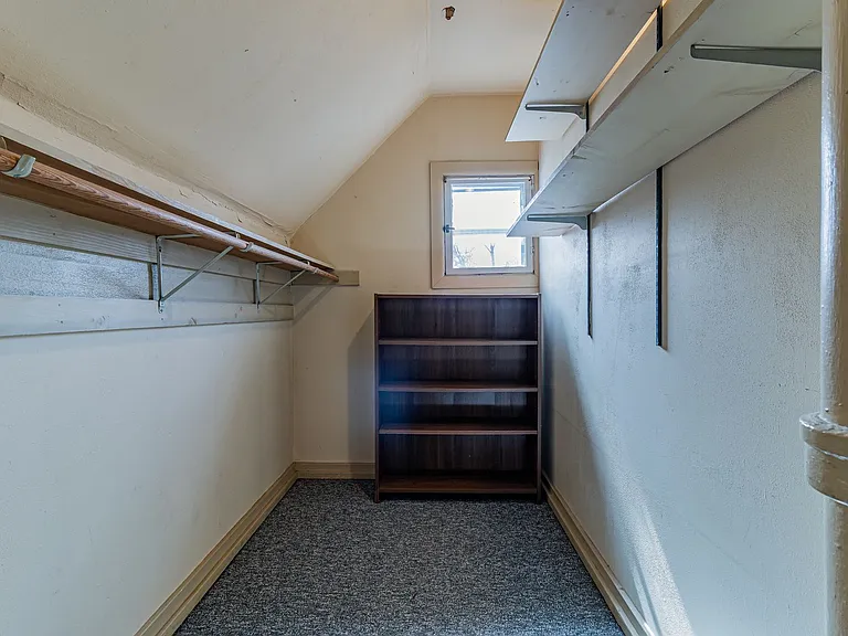 311 W Green St — Photo 27