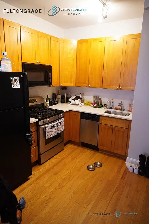 2 bed, 1.0 bath, $1,800 — Photo 4