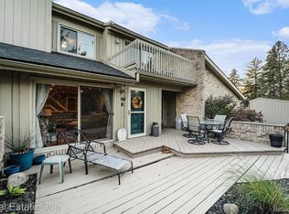 1503 S Hill Blvd, Bloomfield Hills, MI 48304