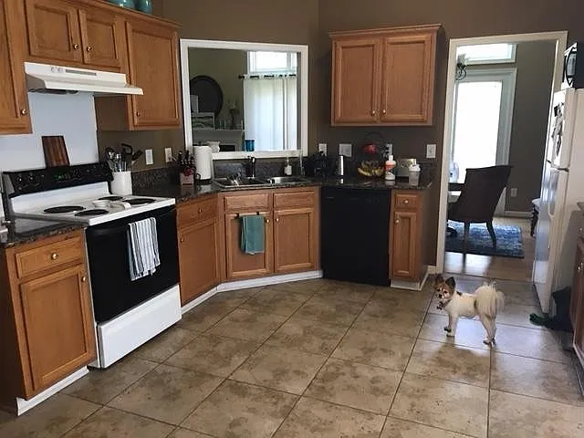 8 Drakestone Ct — Photo 6