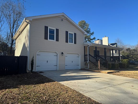2nd image of 2934 Wildflower Ln