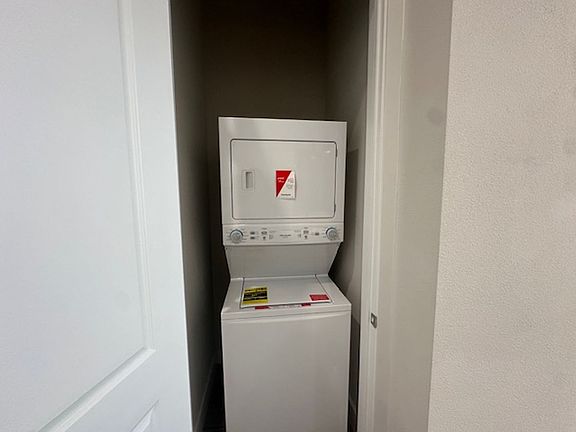 4th image of 900 New Day Ave #213