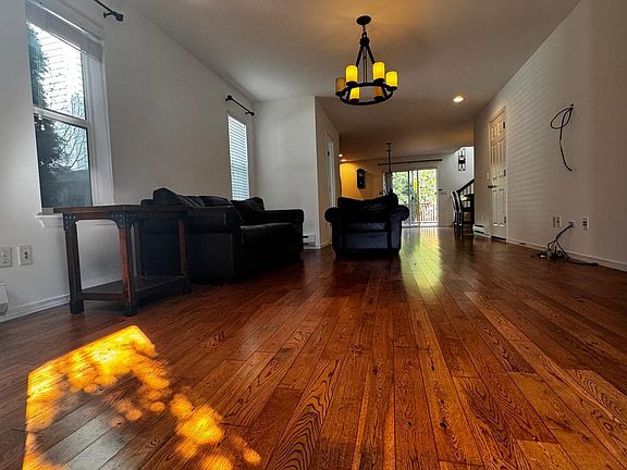 4th image of 24324 NE 101st Ct