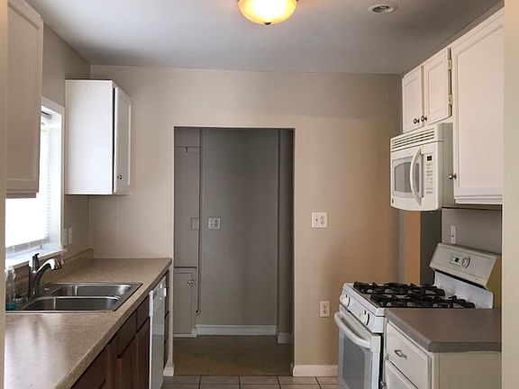 5th image of 8491 Meadow Ave