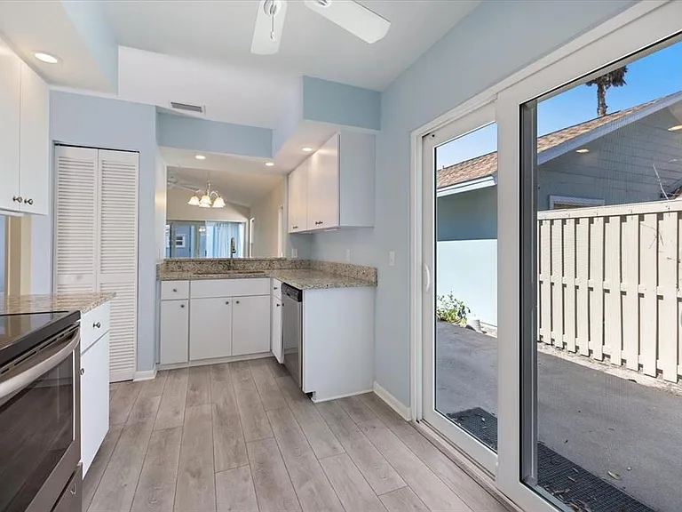 856 Chatham Dr #856 — Photo 7
