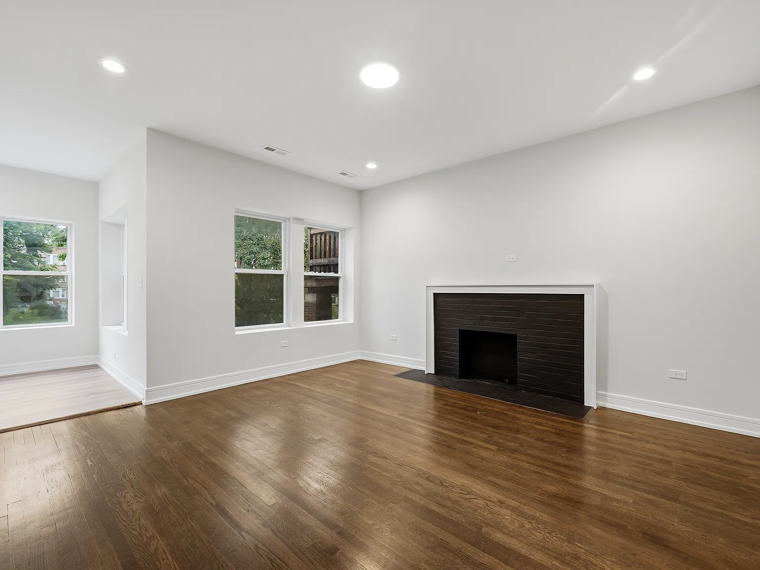 3 bed, 1597 sqft, $2,250 — Photo 3