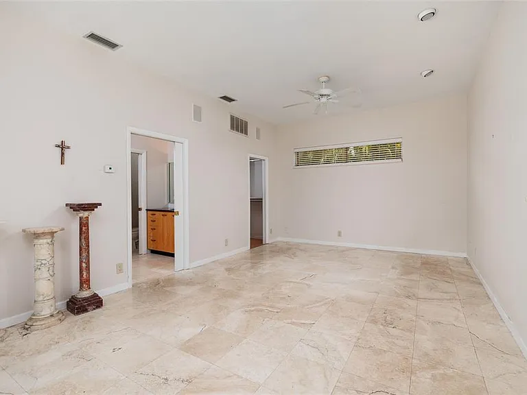 300 Brightwaters Blvd NE — Photo 25