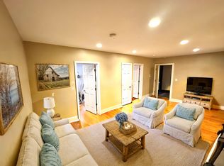 328 Saint Paul St APT 1, Brookline, MA 02446