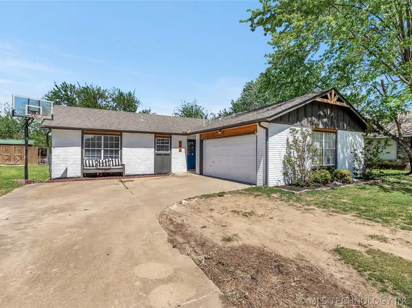 604 W 19th St S, Claremore, OK 74019