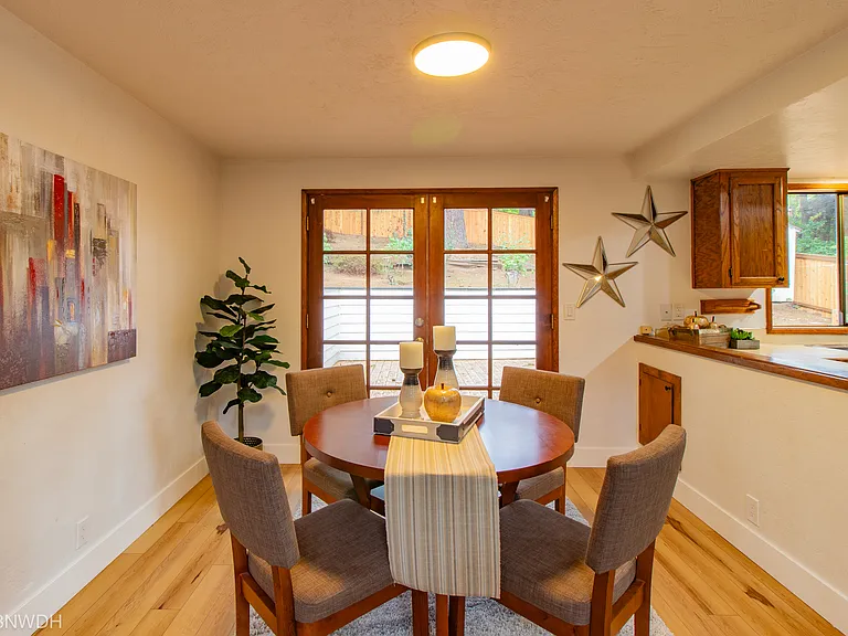 2351 Todd St — Photo 8