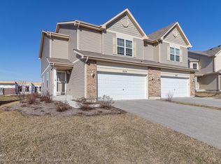 686 Bancroft Ct #16L, Romeoville, IL 60446