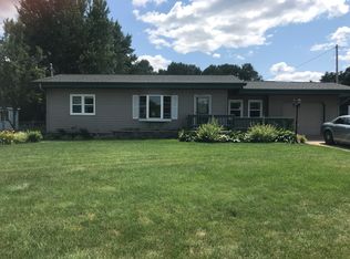 404 Edgewood Ln, Nekoosa, WI 54457
