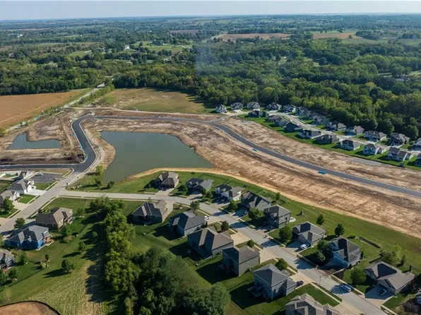 2312 Foxtail Dr, Kearney, MO 64060