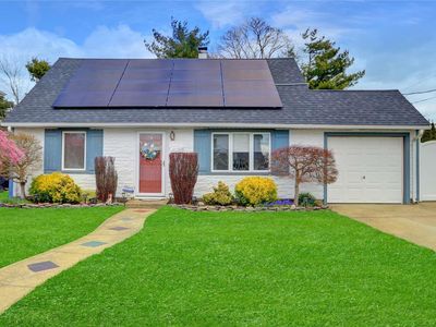 4 Seaton Street, Massapequa, NY, 11758