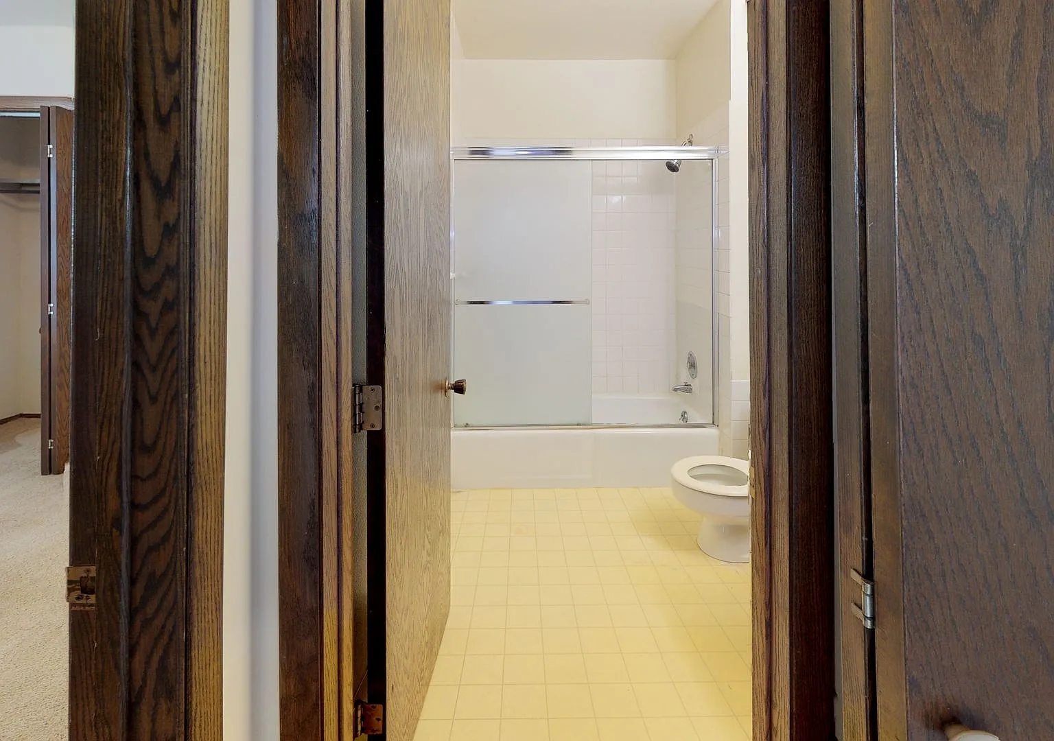 Chalet Apartments (261) — Photo 4