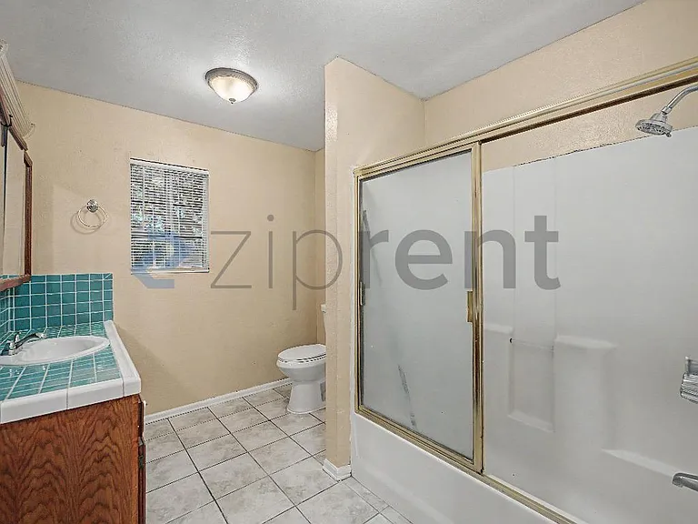4417 Deland Ave — Photo 17