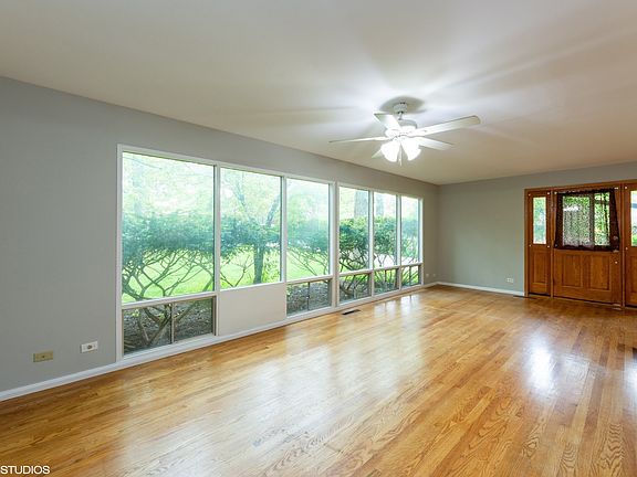 4th image of 507 W Creekwood Dr