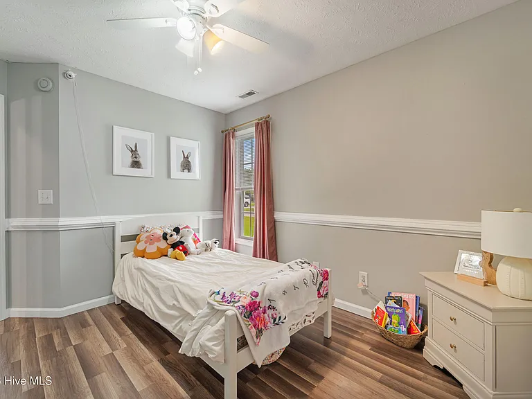 183 Bridlewood Dr — Photo 24