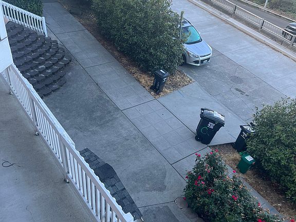 4th image of 608 Melrose Ave E Unit B