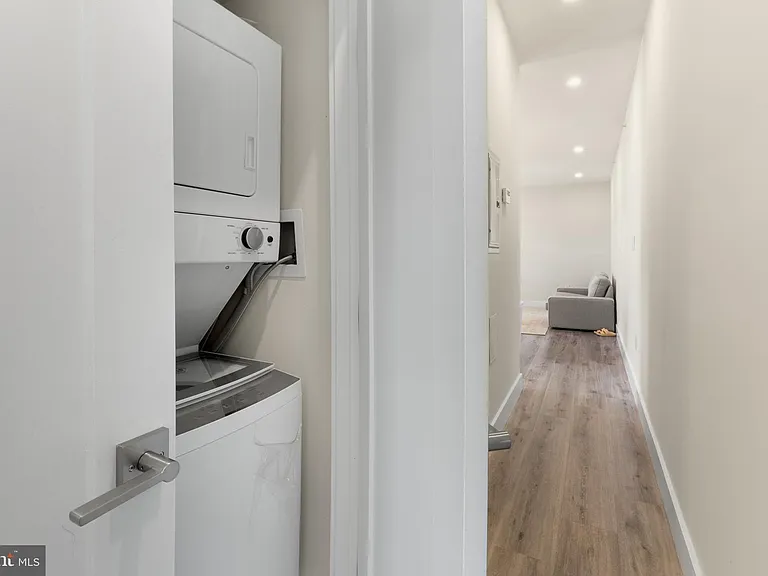 537 N 35th St #3 — Photo 11